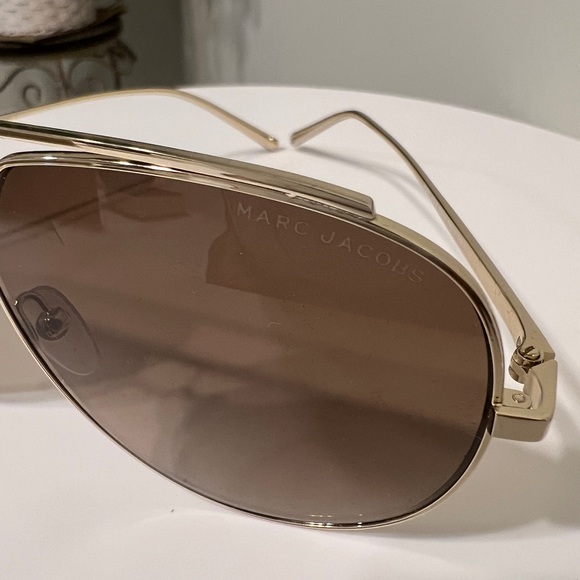 Authentic NWT Marc Jacobs - Picture 4 of 5